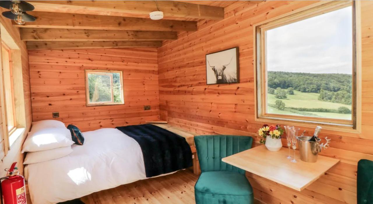 Shepherds Hut By Stepney Stays Scarborough Exterior foto